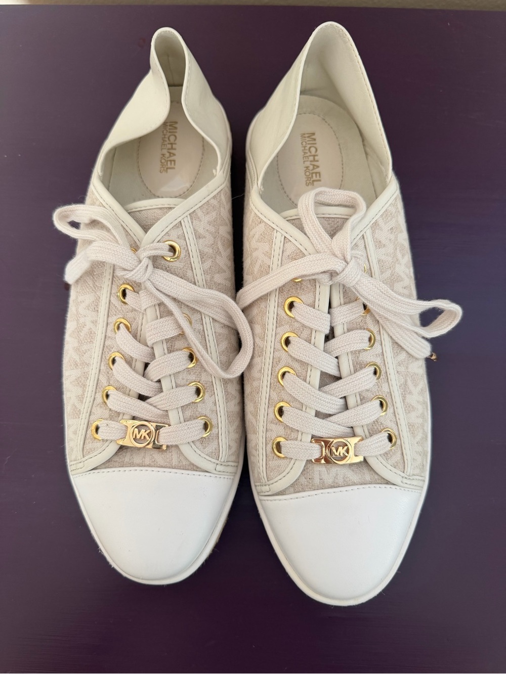 Sz 10 Michael Kors Cream & White & Gold Logo-Trim Lace-Up Sneakers Tennis Shoes